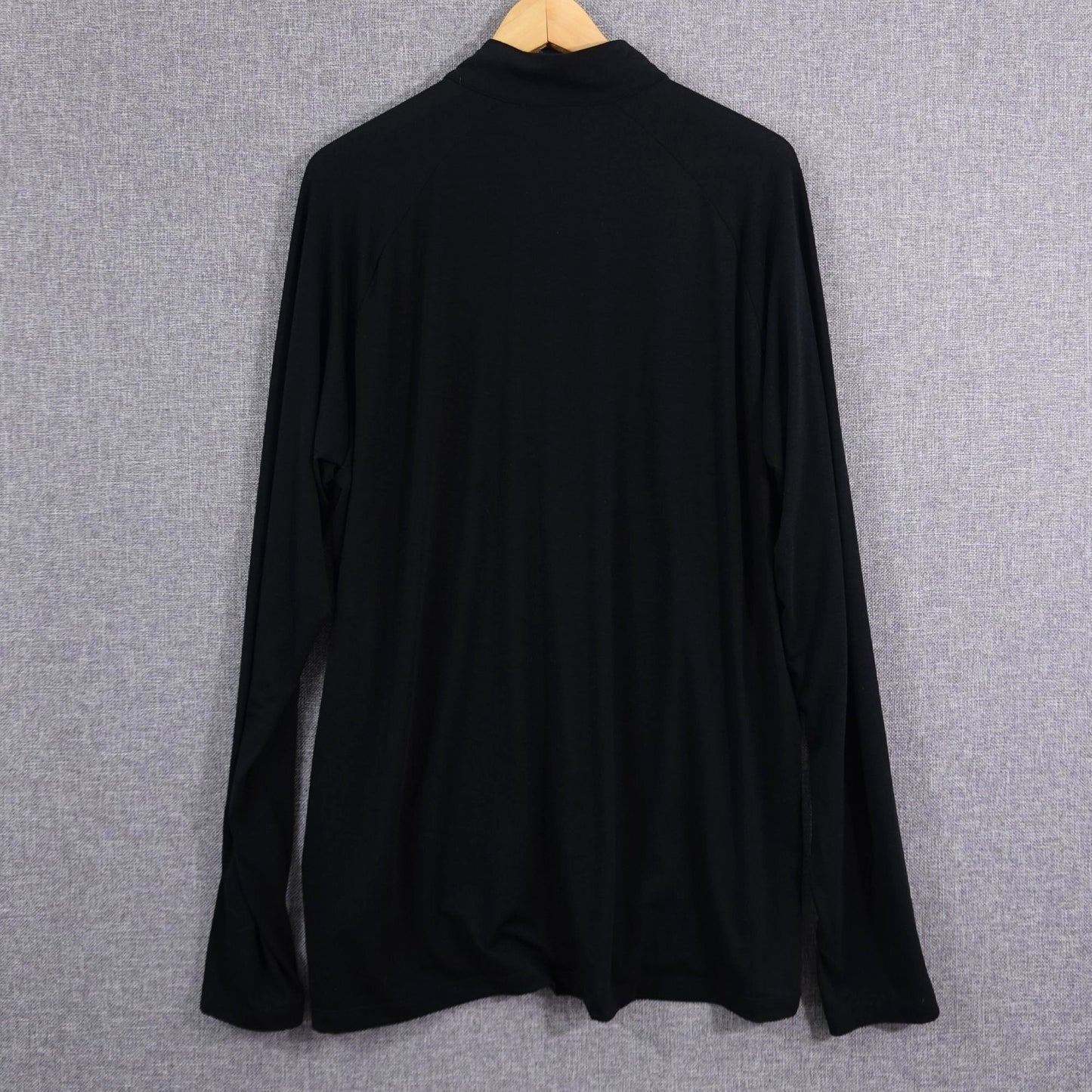 The North Face Men's XL Black Quarter Zip Thumbhole Pullover