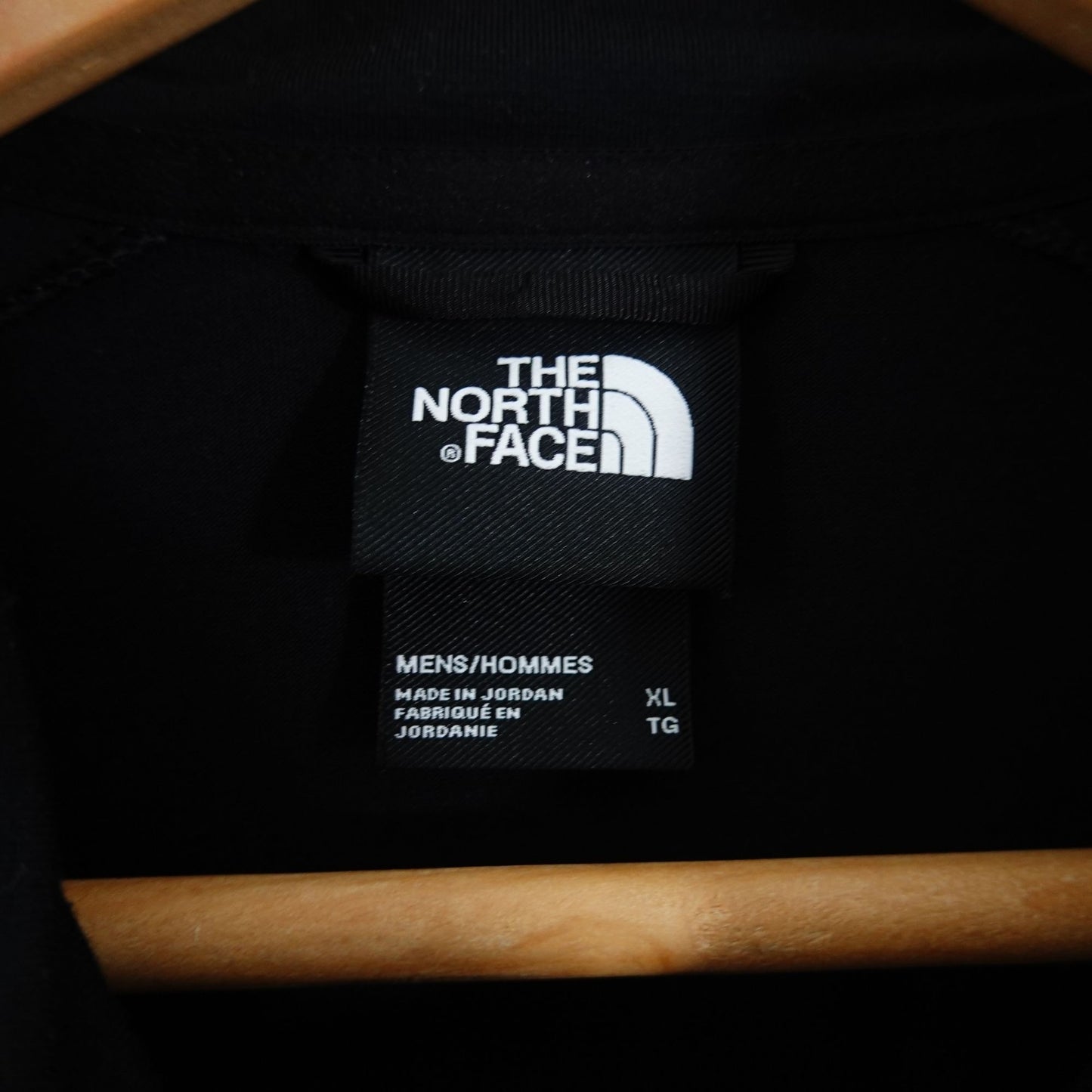 The North Face Men's XL Black Quarter Zip Thumbhole Pullover