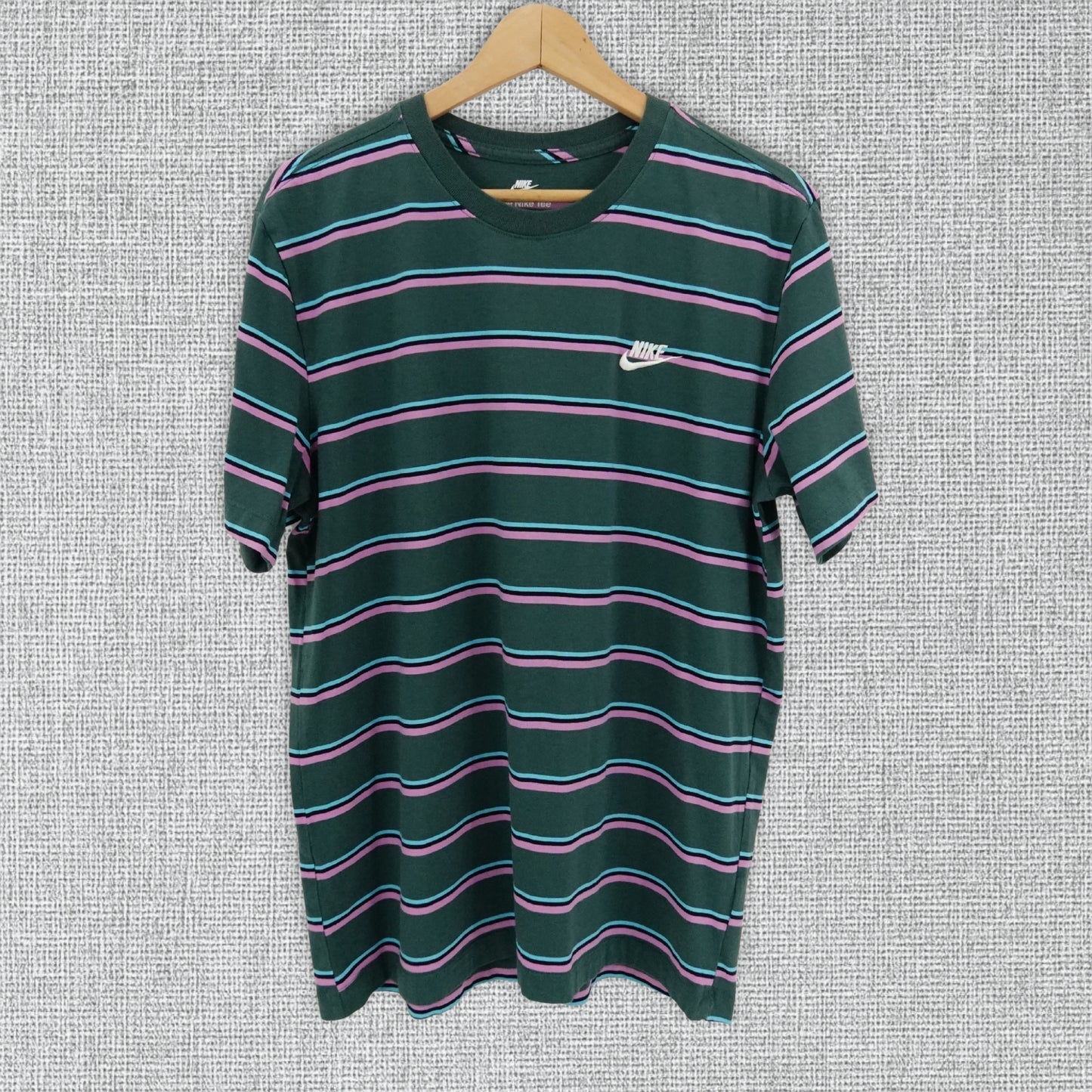 The Nike Tee Striped T-Shirt - Size Large