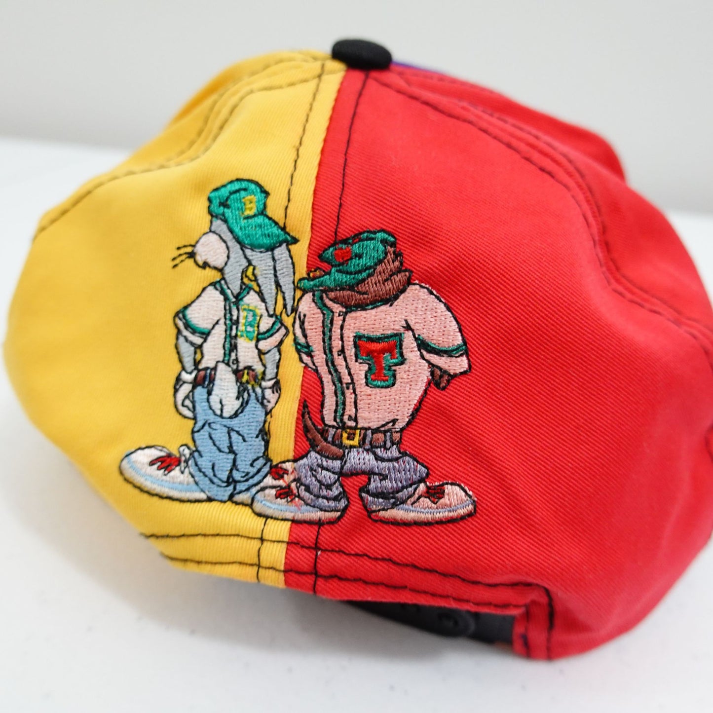 Vintage 1993 Looney Tunes Toon Boyz Snapback Hat