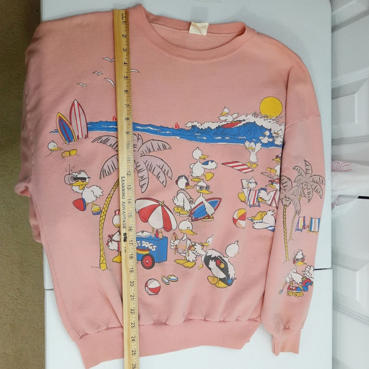 Vintage 1987 Lifestyles Duck Beach Scene Sweatshirt Pink Crewneck - Size L