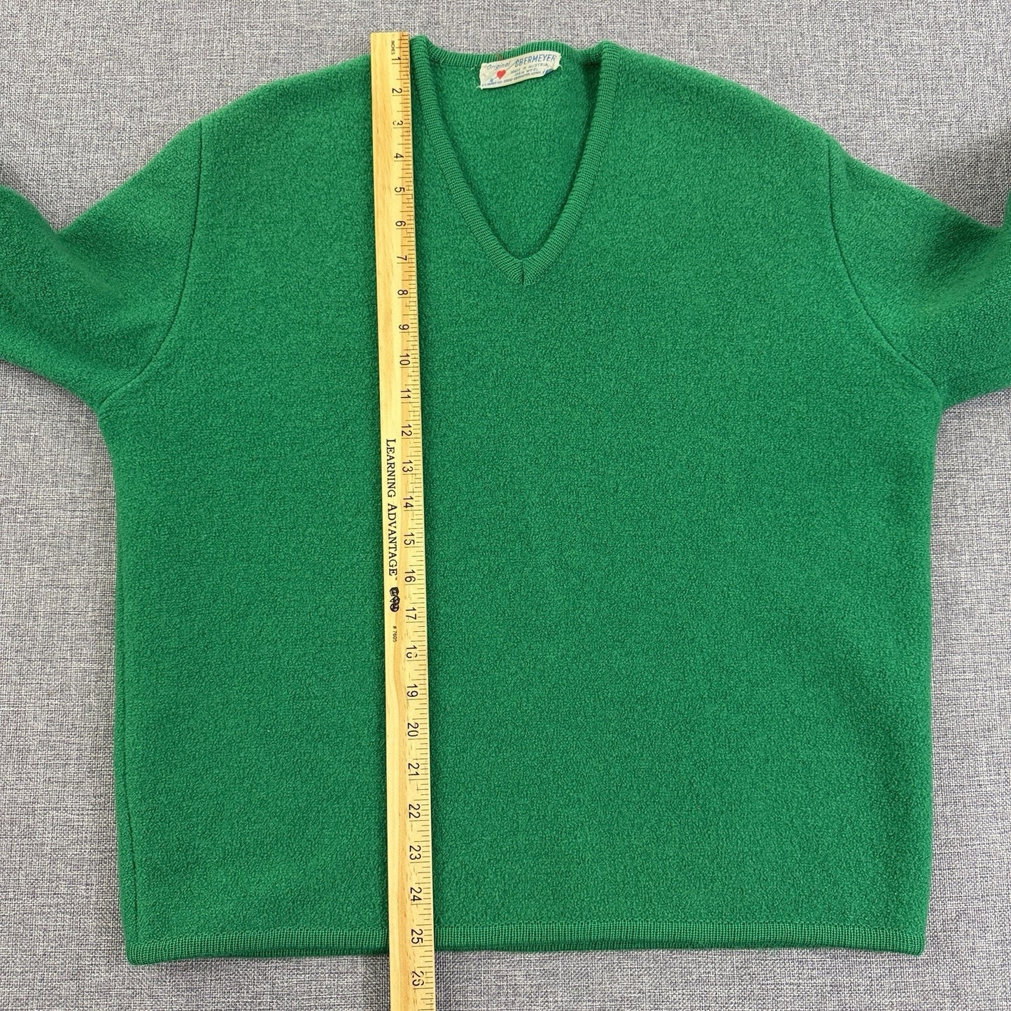 Vintage 60s Obermeyer Austria Green Wool V-Neck Sweater 100% Wool Size Medium
