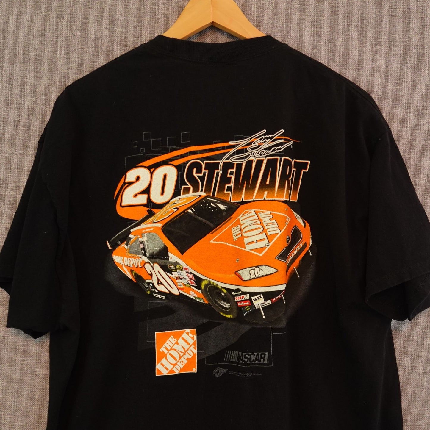 Vintage NASCAR Tony Stewart #20 Home Depot T-Shirt - Size XL