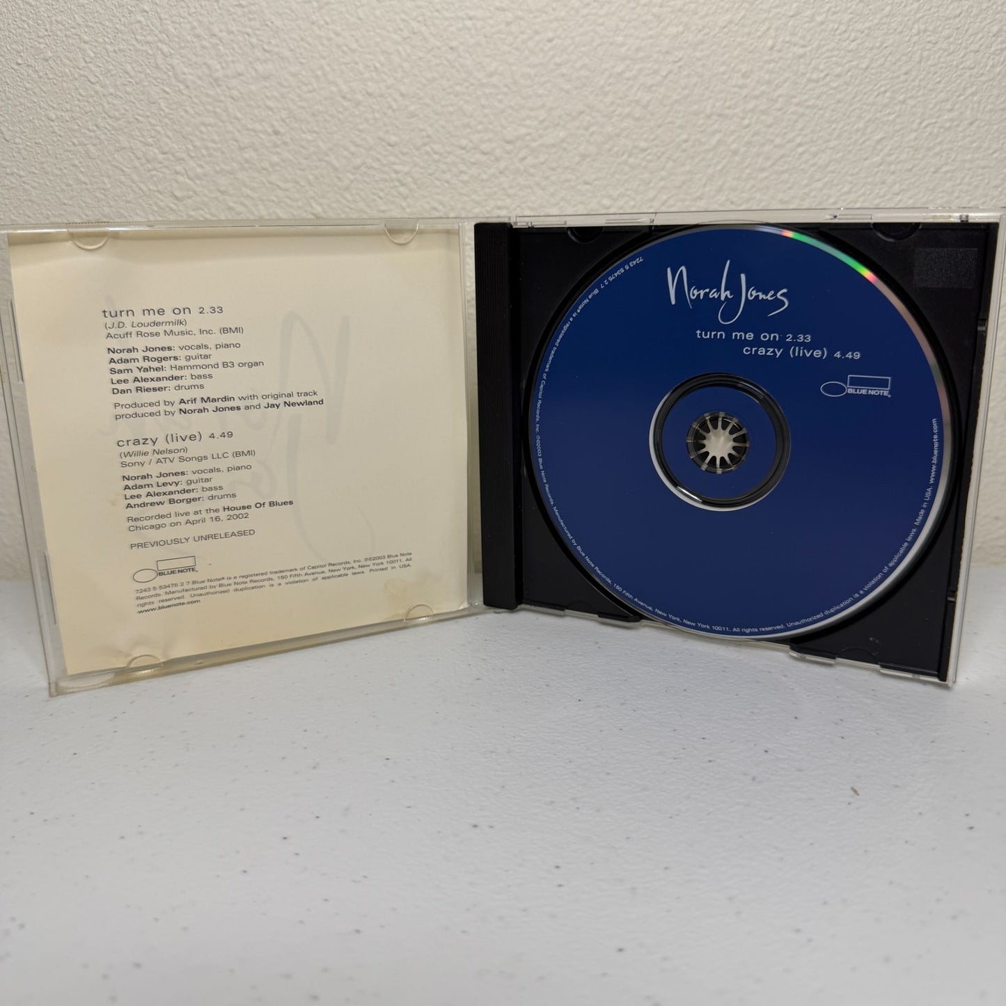 Norah Jones Turn Me On (CD Single, 2003) - w/Crazy (LIVE)