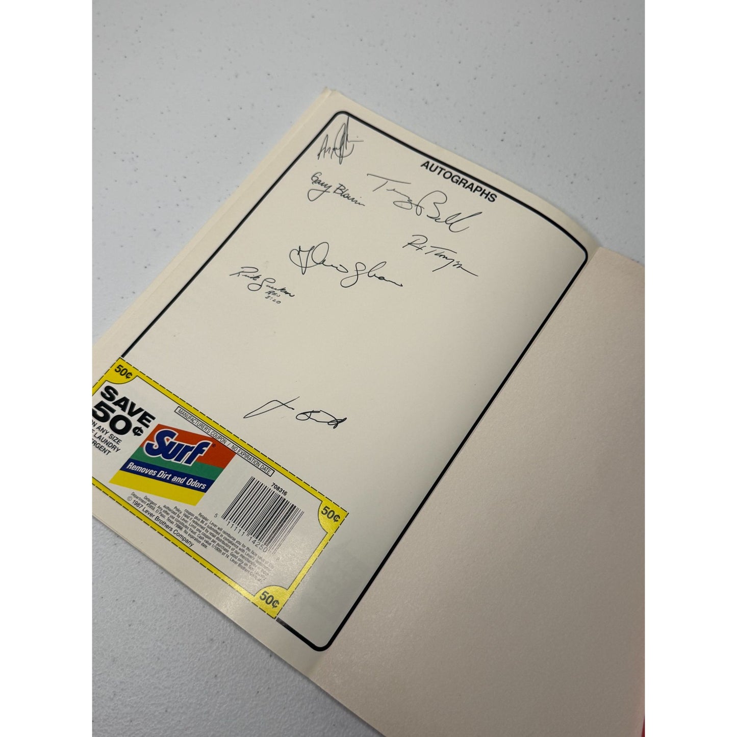 Topps St Louis Cardinals Baseball Cards Book w/ 1987 Memphis Chicks Autographs