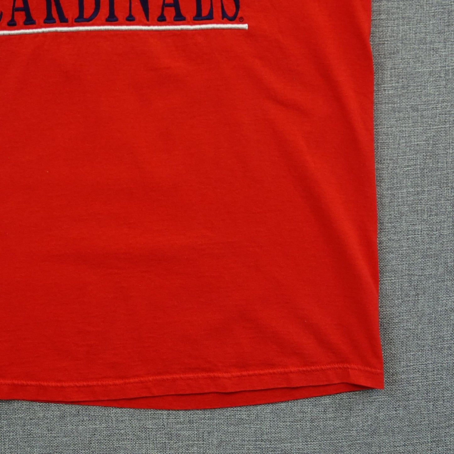 Vintage 90's St. Louis Cardinals T-Shirt Size Medium Red Embroidered Logo 7 Tee
