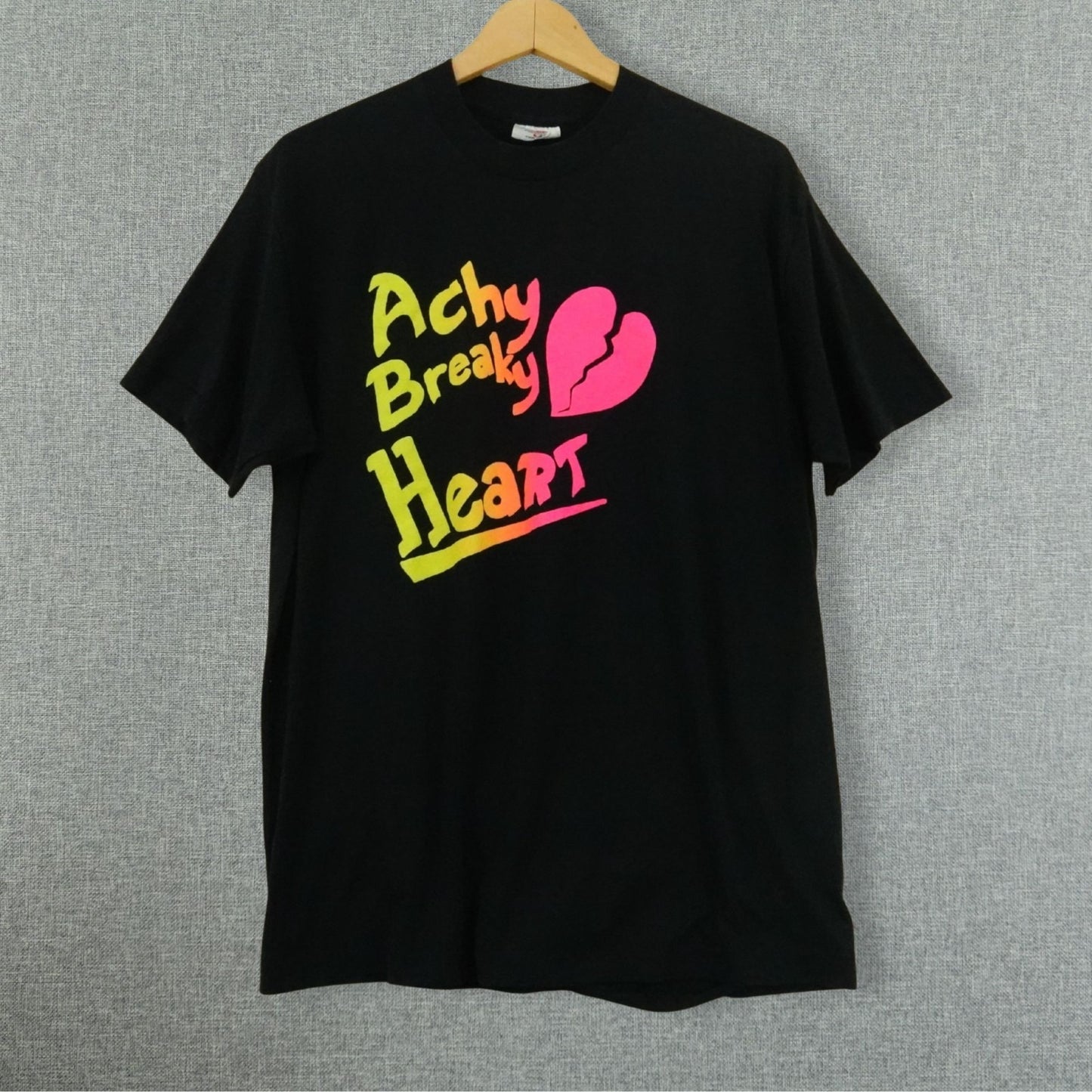 Vintage 90s “Achy Breaky Heart” Single Stitch T-Shirt - Size M