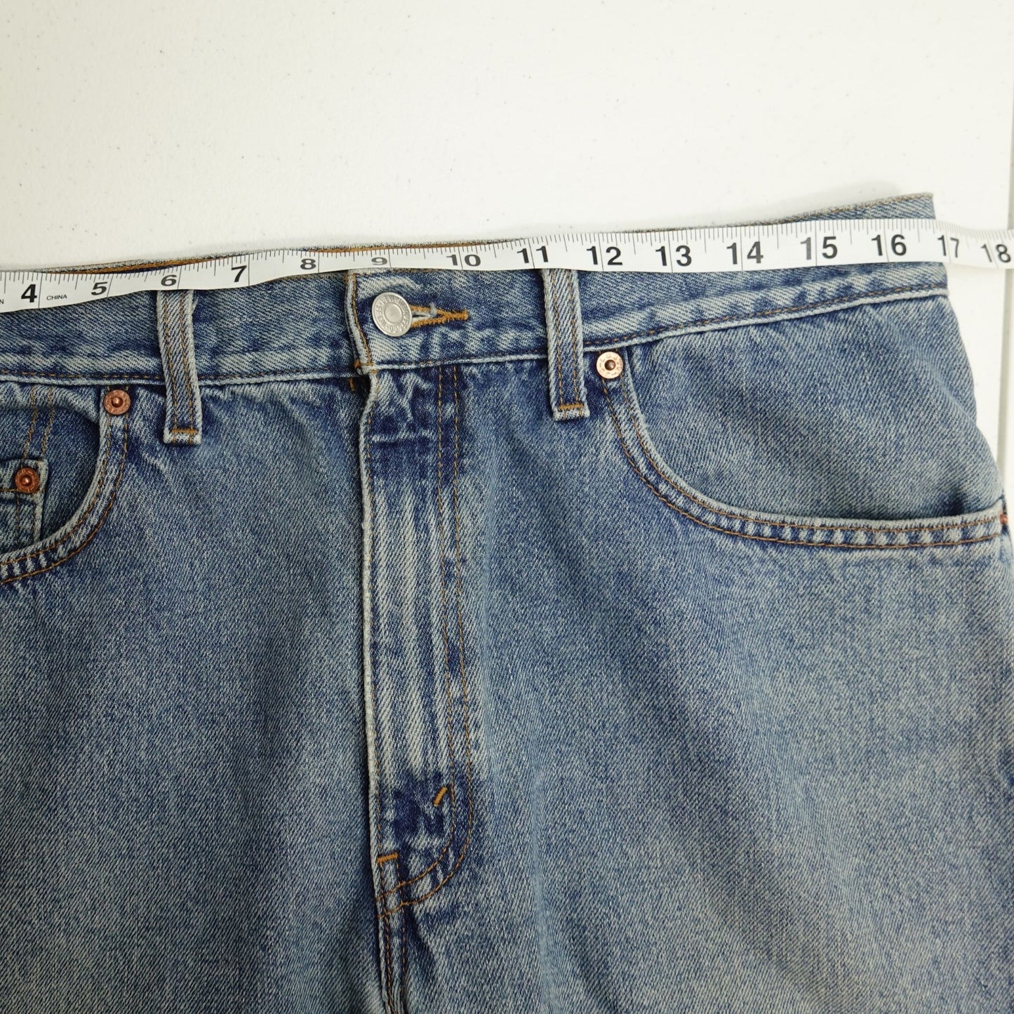 Vintage 90s Levi's 505 Jeans Medium Wash Straight Fit 34x30