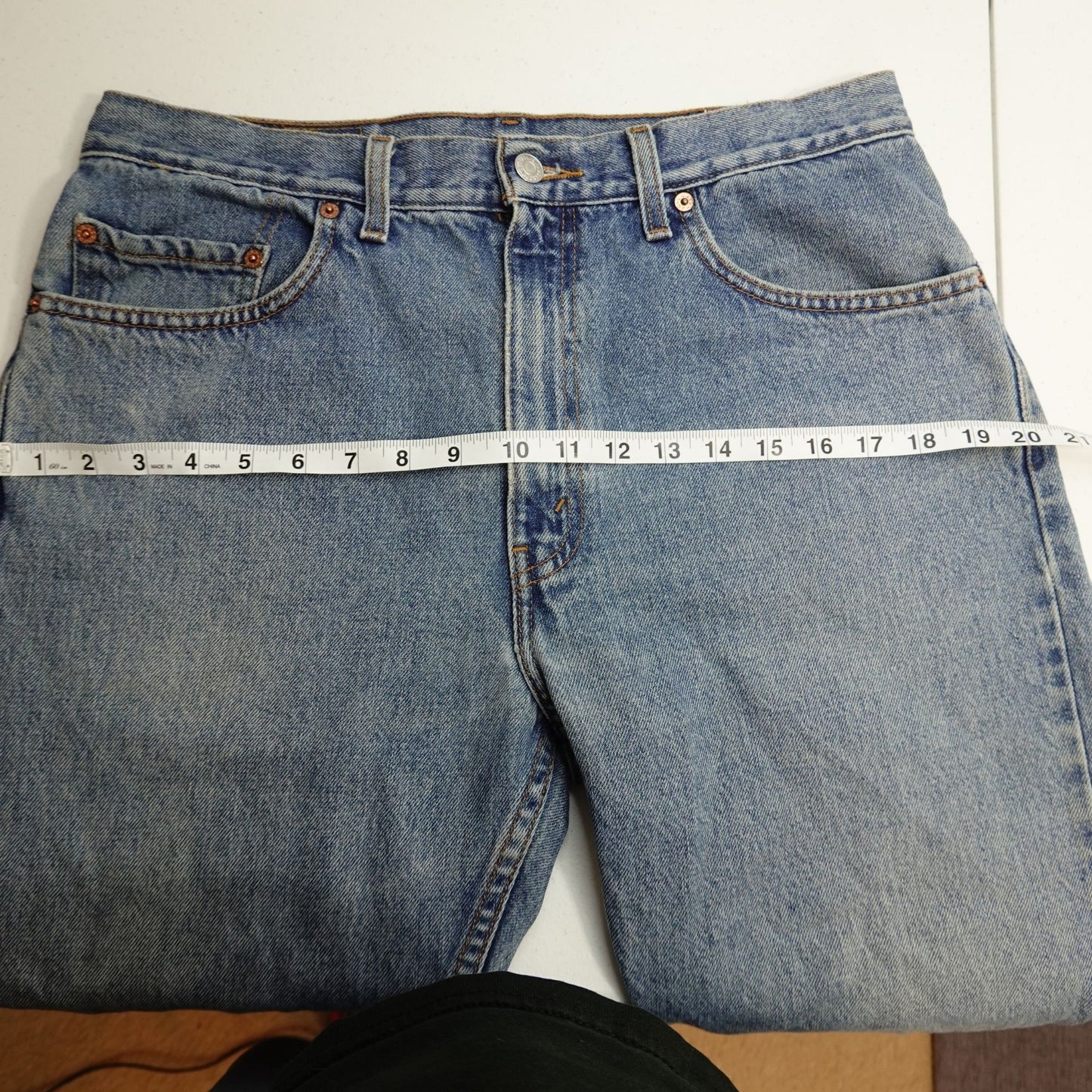 Vintage 90s Levi's 505 Jeans Medium Wash Straight Fit 34x30