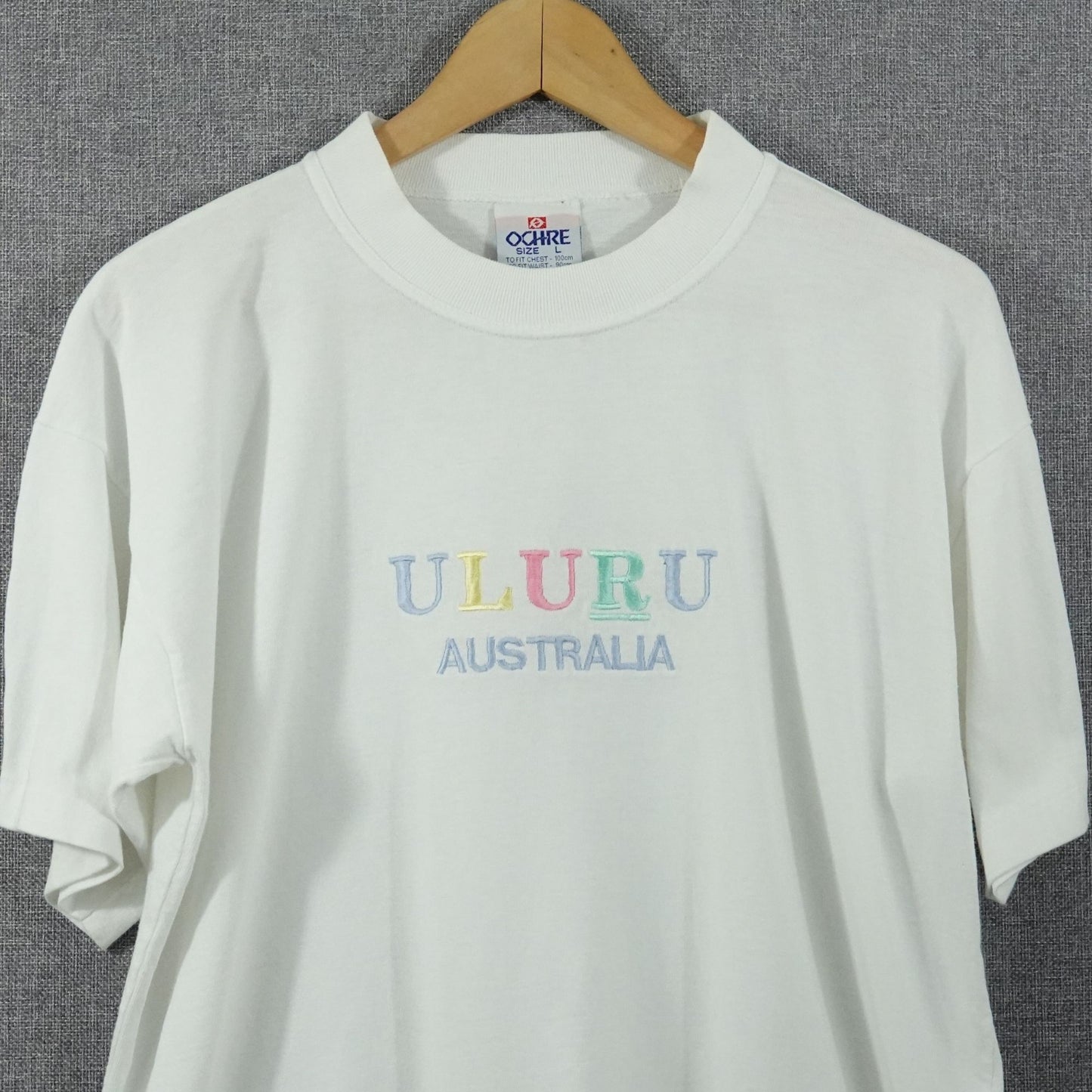Vintage ULURU Australia Embroidered T-Shirt - Size L