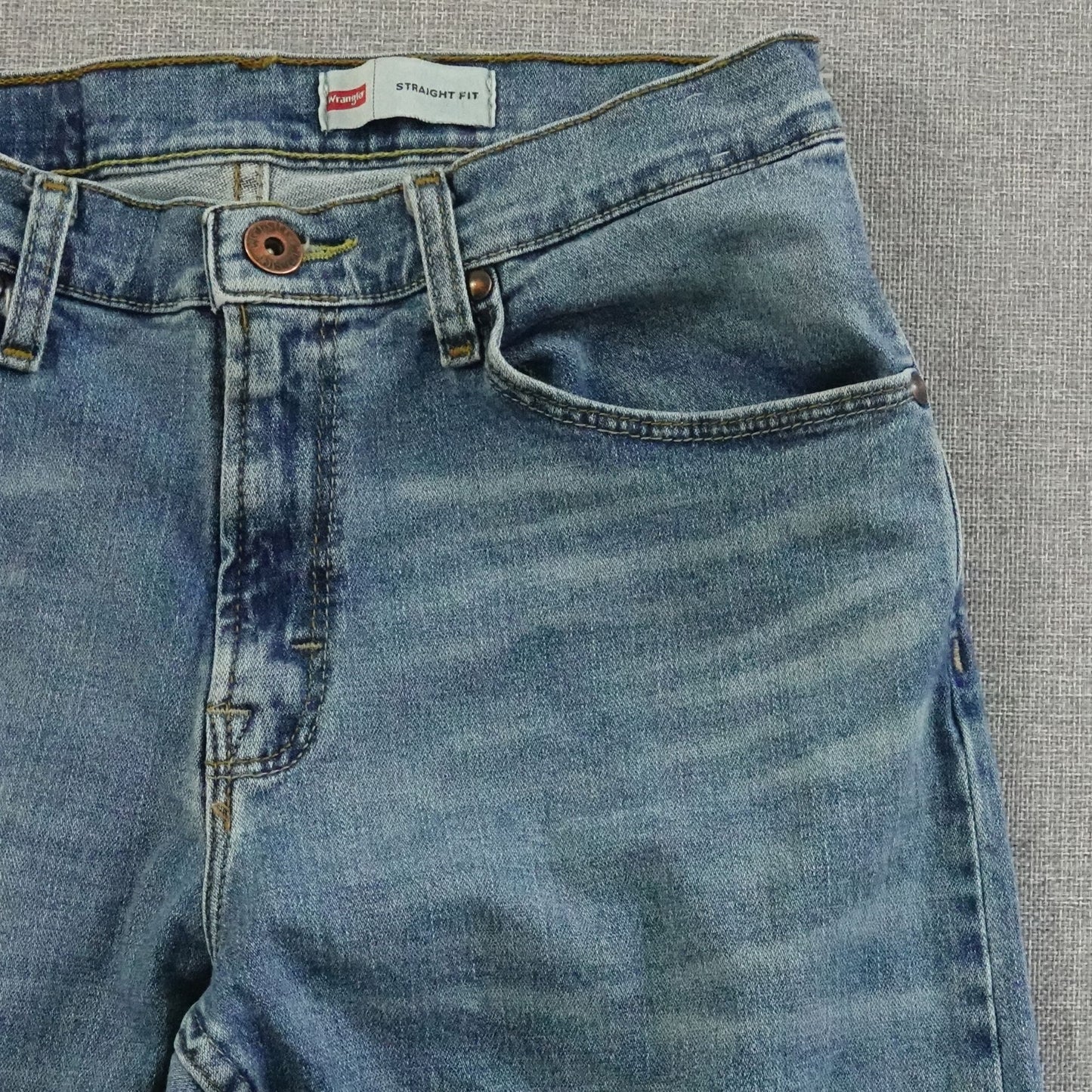 Wrangler Straight Fit Jeans Mens 29W 29.5L Light Wash Denim