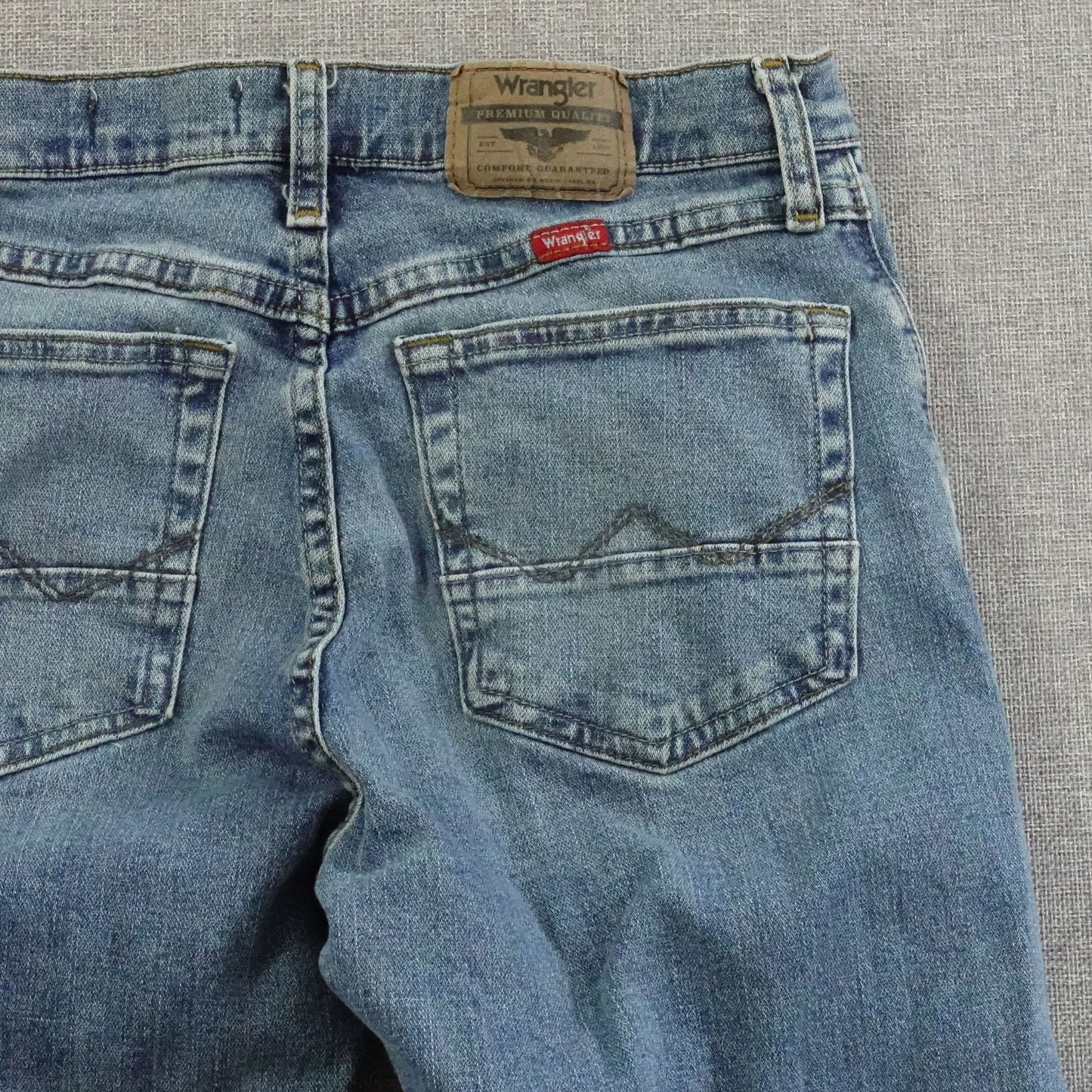 Wrangler Straight Fit Jeans Mens 29W 29.5L Light Wash Denim