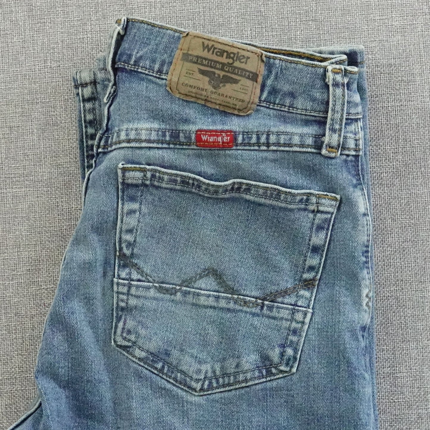 Wrangler Straight Fit Jeans Mens 29W 29.5L Light Wash Denim