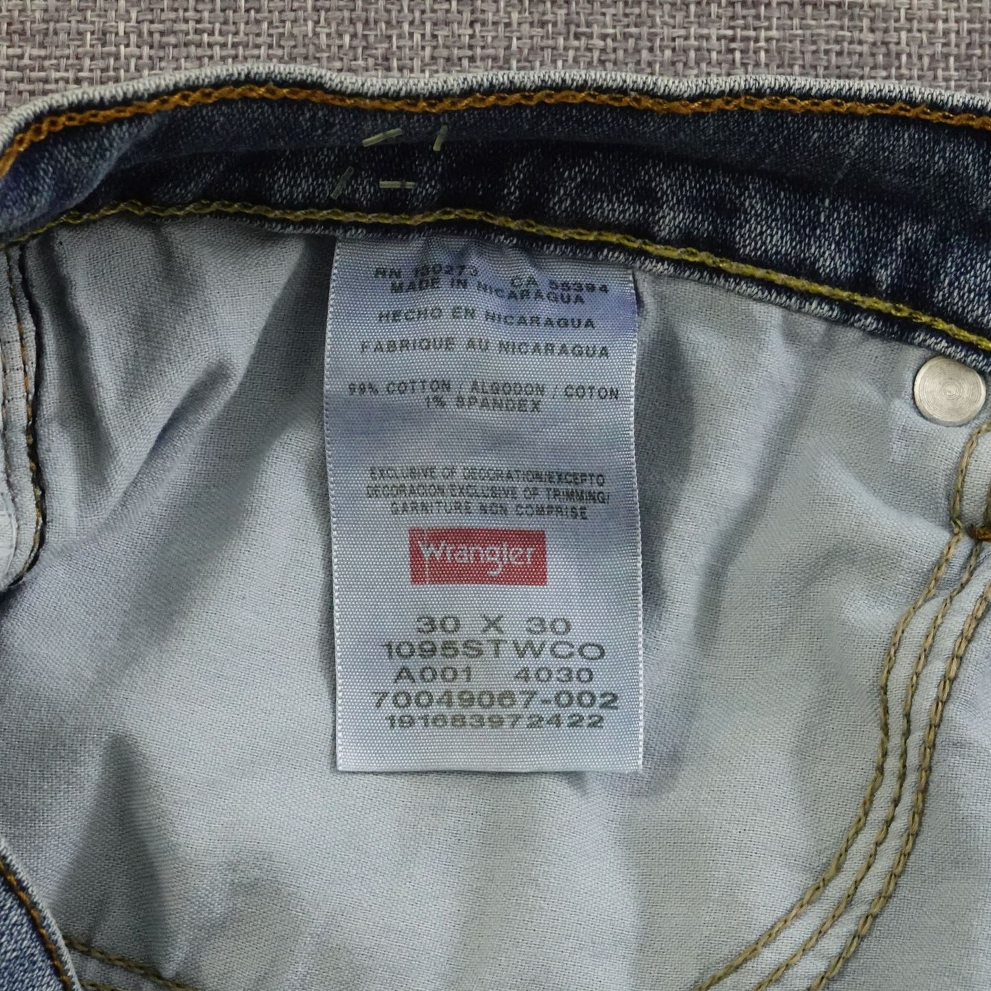 Wrangler Straight Fit Jeans Mens 29W 29.5L Light Wash Denim