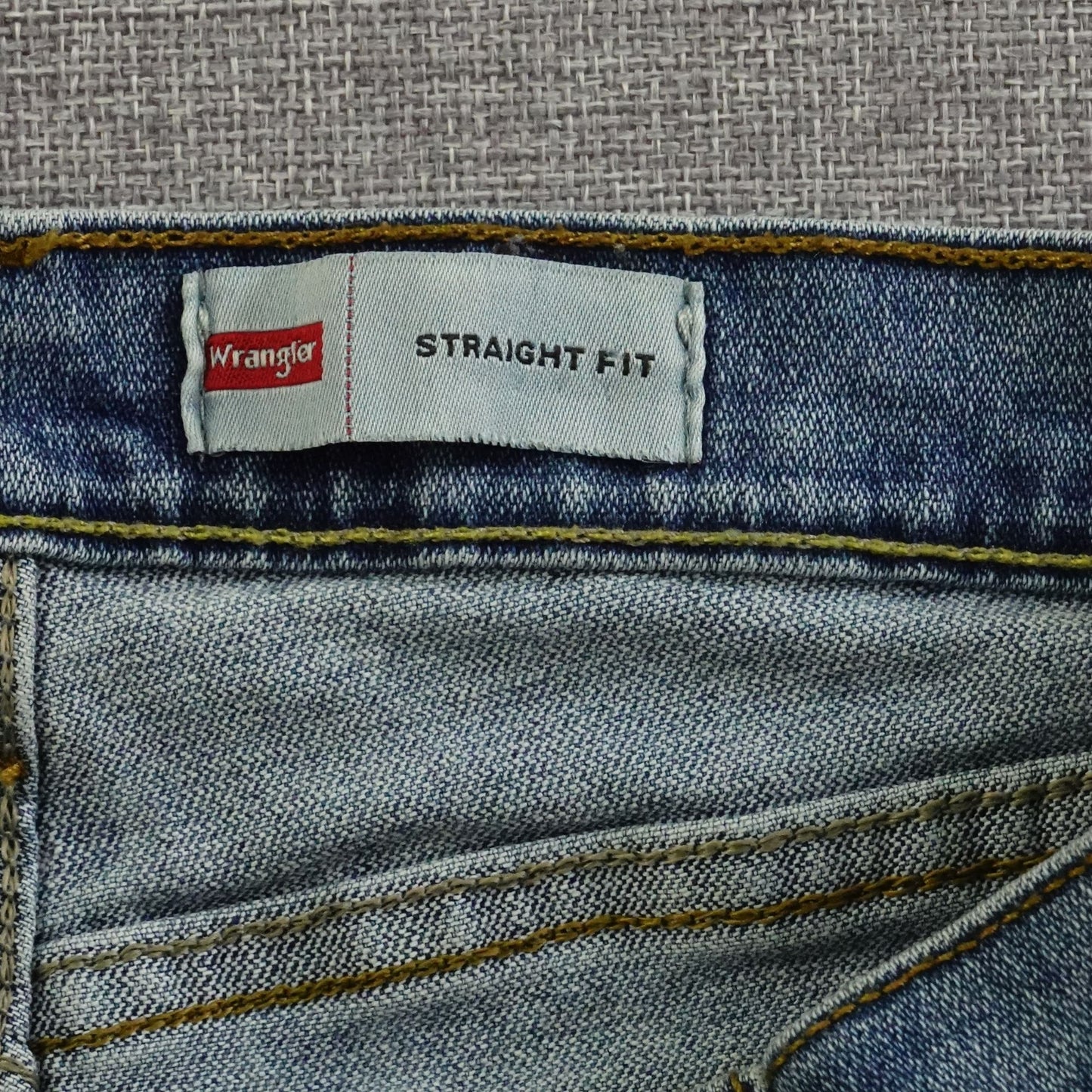 Wrangler Straight Fit Jeans Mens 29W 29.5L Light Wash Denim