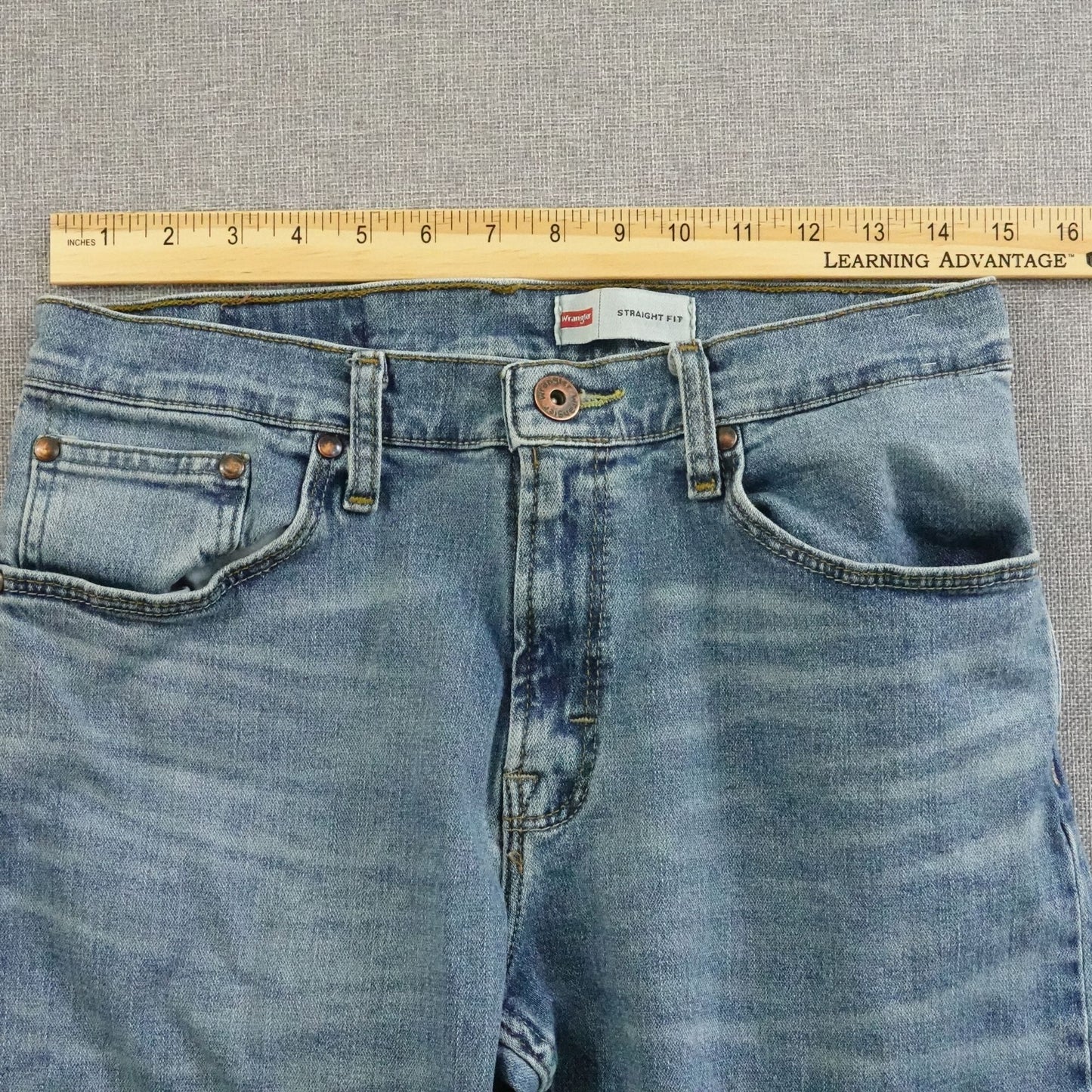 Wrangler Straight Fit Jeans Mens 29W 29.5L Light Wash Denim