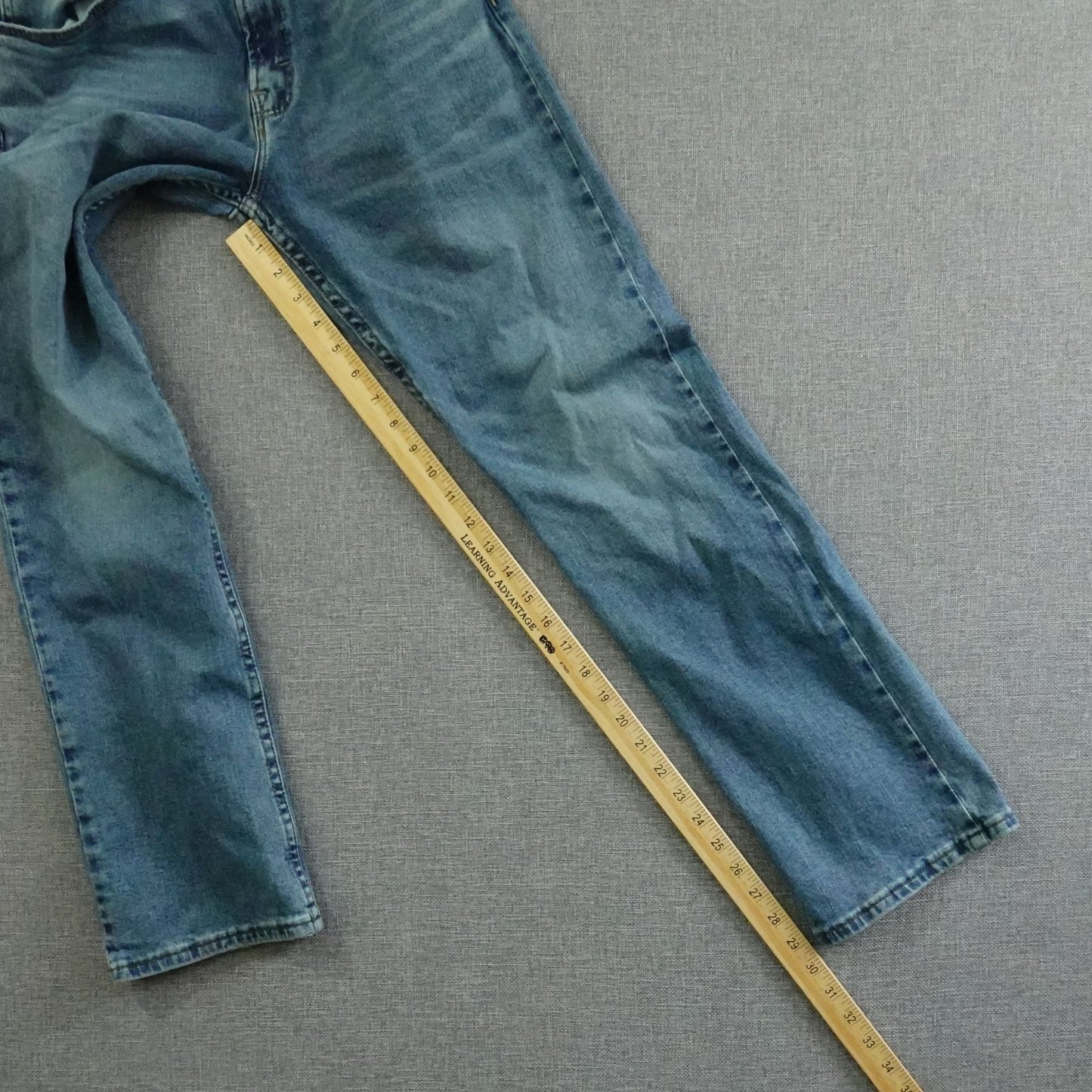 Wrangler Straight Fit Jeans Mens 29W 29.5L Light Wash Denim