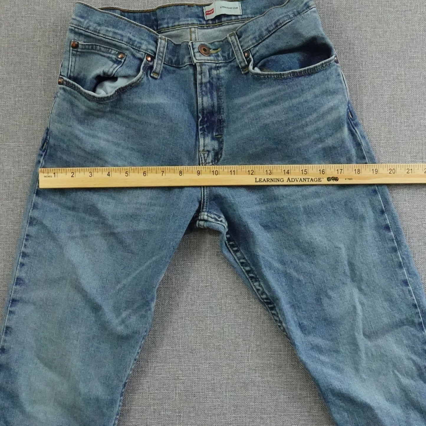 Wrangler Straight Fit Jeans Mens 29W 29.5L Light Wash Denim