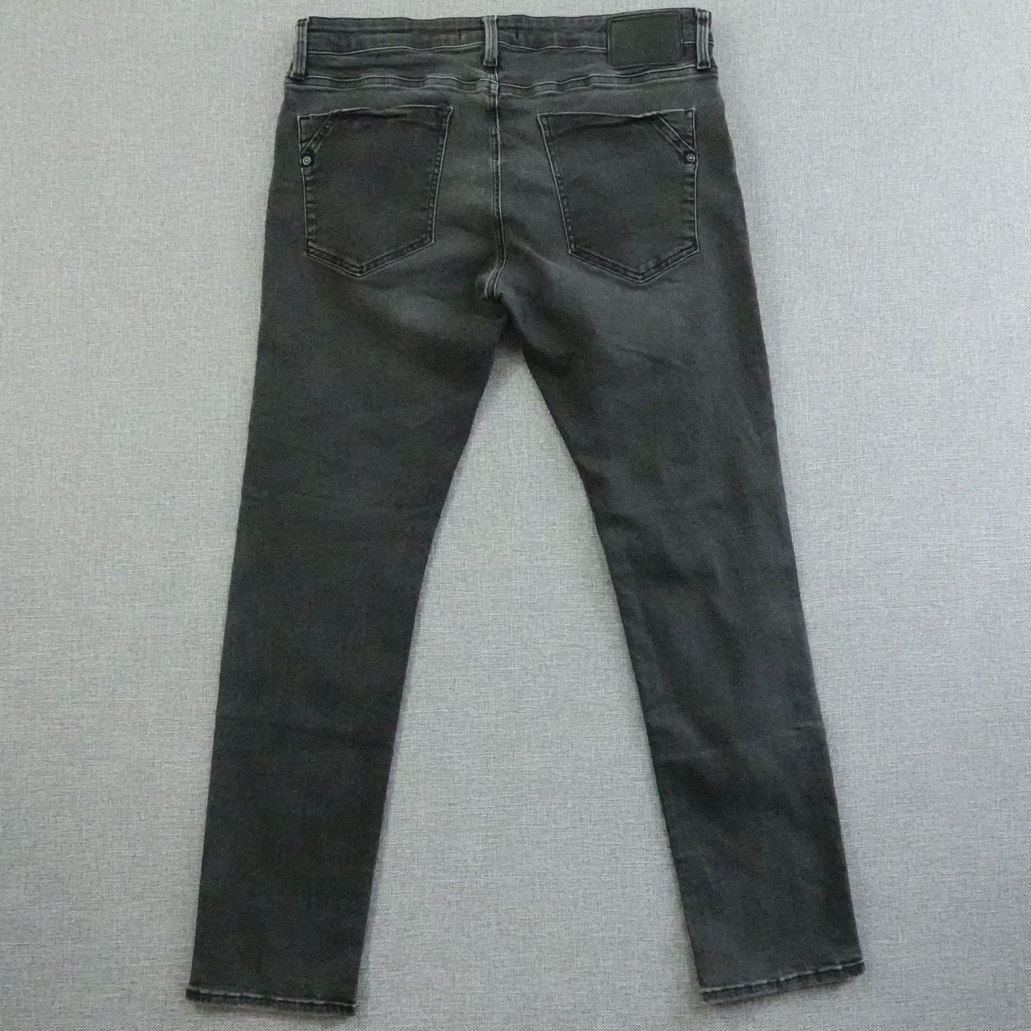 Mavi Jeans Men's Black Slim Leg Faded Wash Stretch Men's Size: 36x30.5