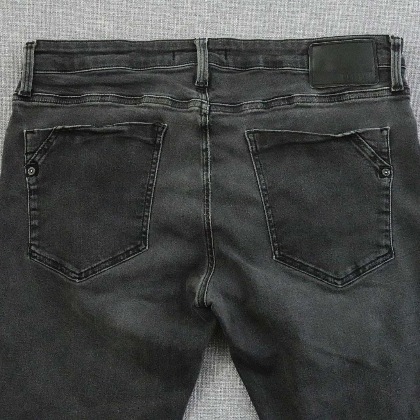 Mavi Jeans Men's Black Slim Leg Faded Wash Stretch Men's Size: 36x30.5