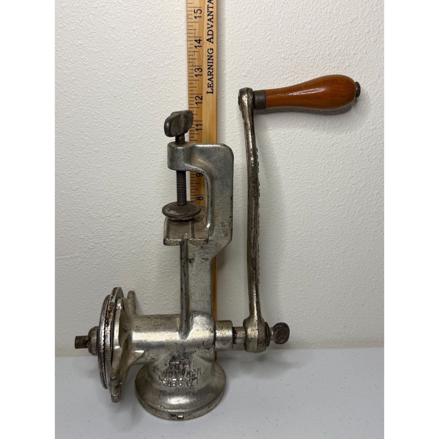 Corona Landers Mora & Cia Hand Crank Cast Iron Grain Mill - No Retaining Ring