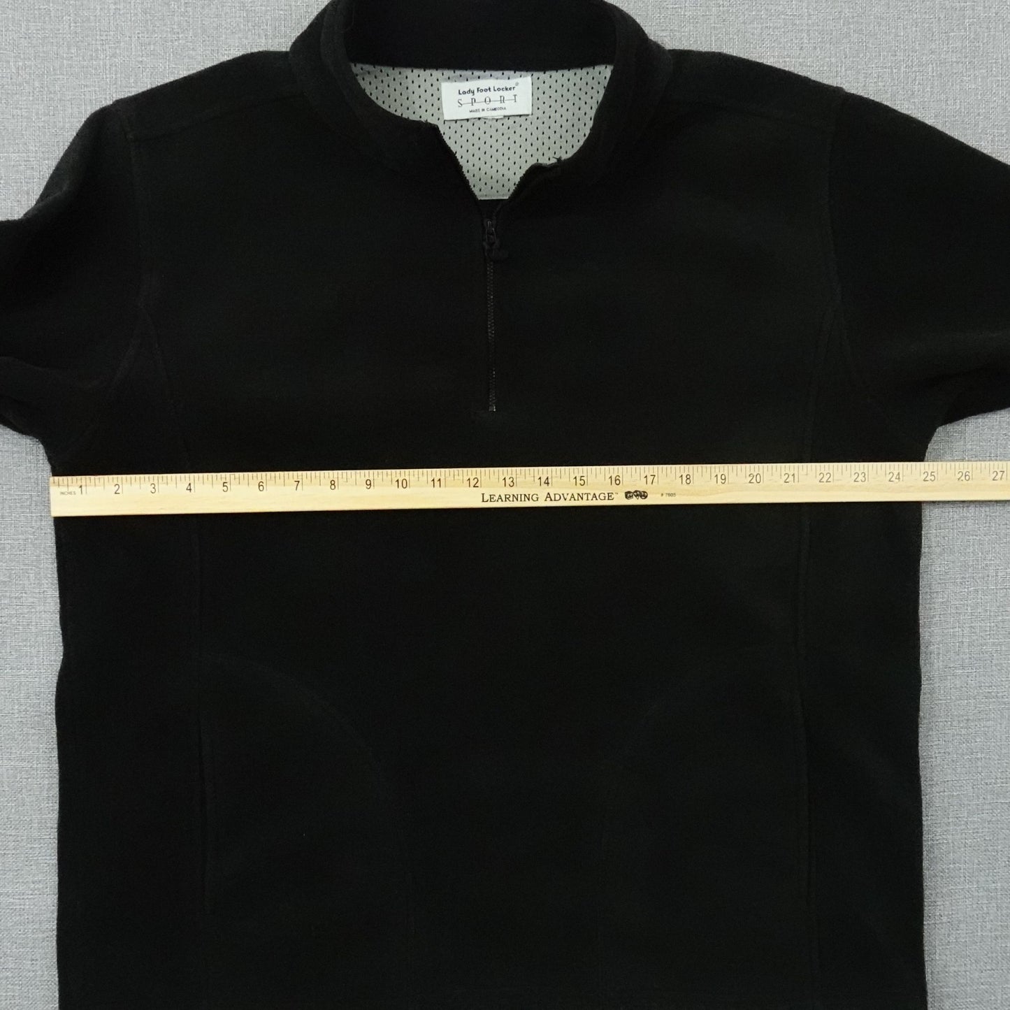 Vintage Lady Foot Locker 1/4 Zip Fleece Black Pullover - Size Large/XL