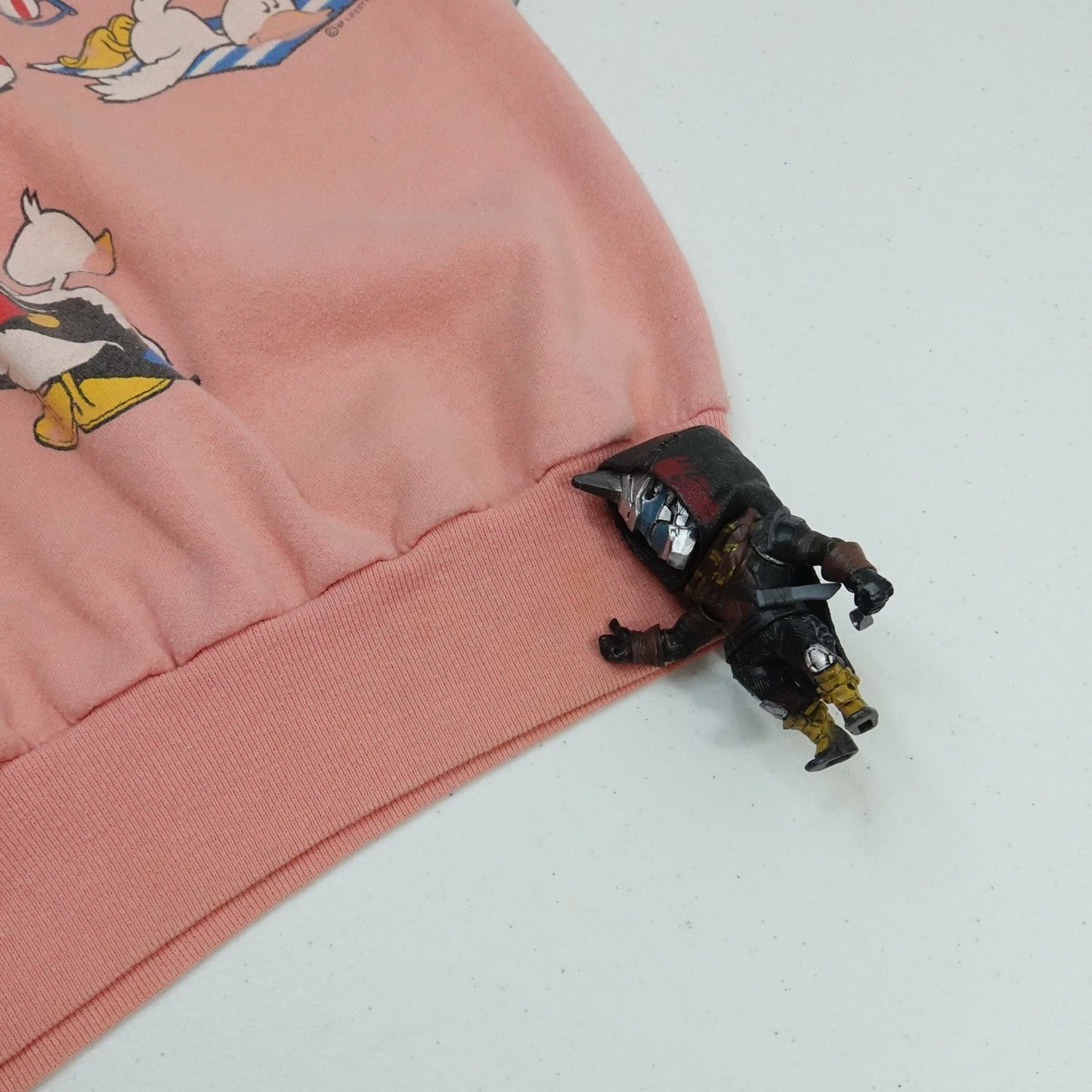 Vintage 1987 Lifestyles Duck Beach Scene Sweatshirt Pink Crewneck - Size L