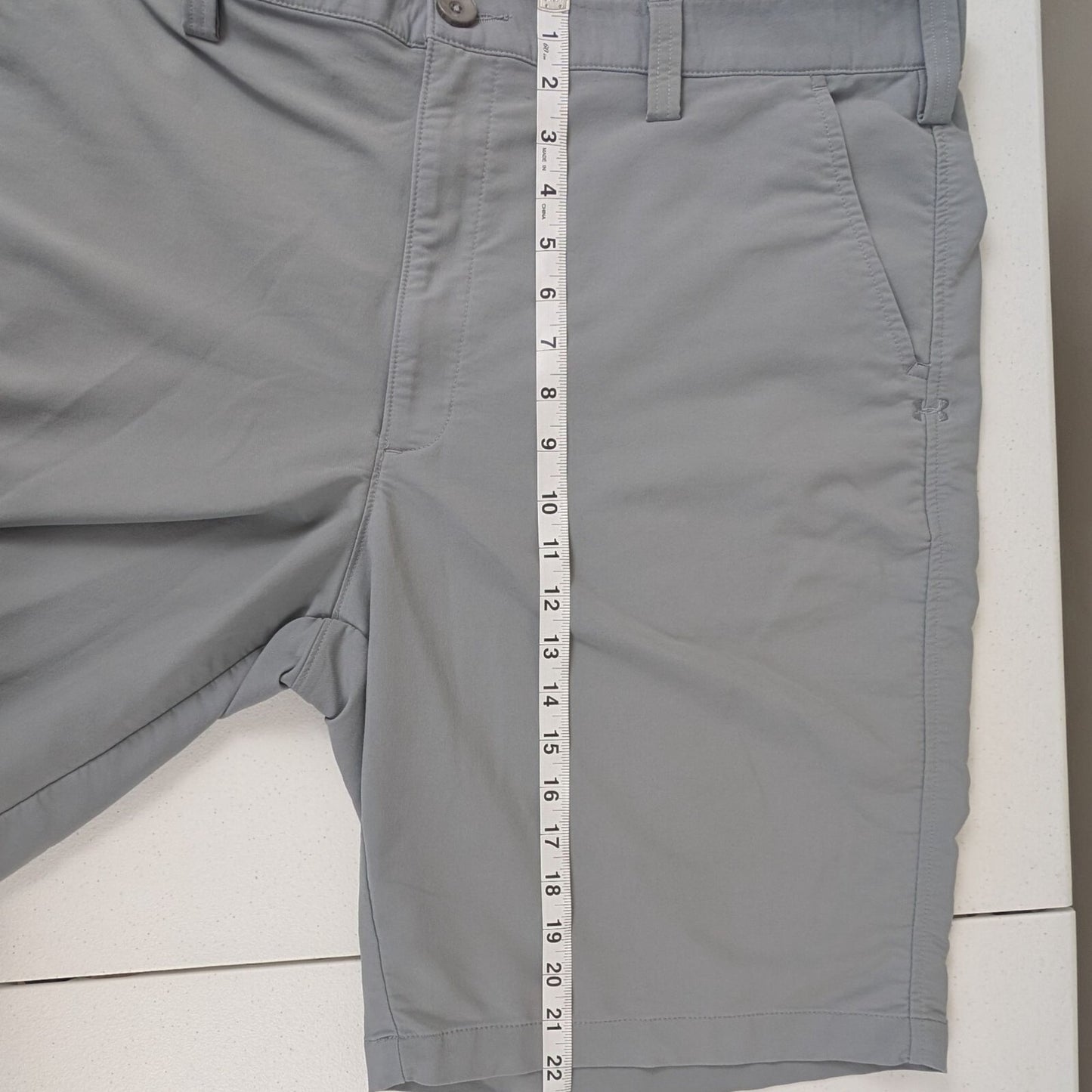 Under Armour Men's Size 40 Gray Golf Shorts Stretch Lightweight UA Performance