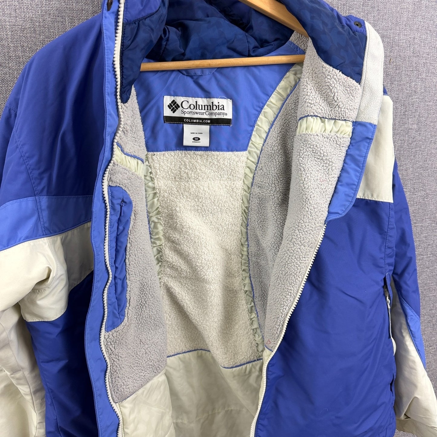 Columbia Women’s 1X Winter Jacket Blue White Hooded Fleece Lined Ski Coat