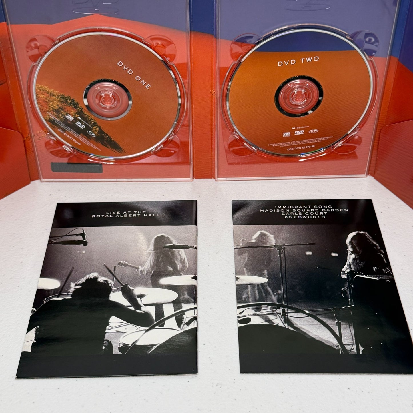 Led Zeppelin Live 1970-1979 (DVD 2 Disc Set W/ 2 Booklets)
