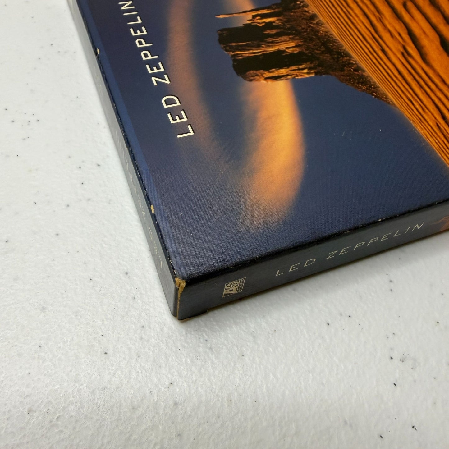 Led Zeppelin Live 1970-1979 (DVD 2 Disc Set W/ 2 Booklets)