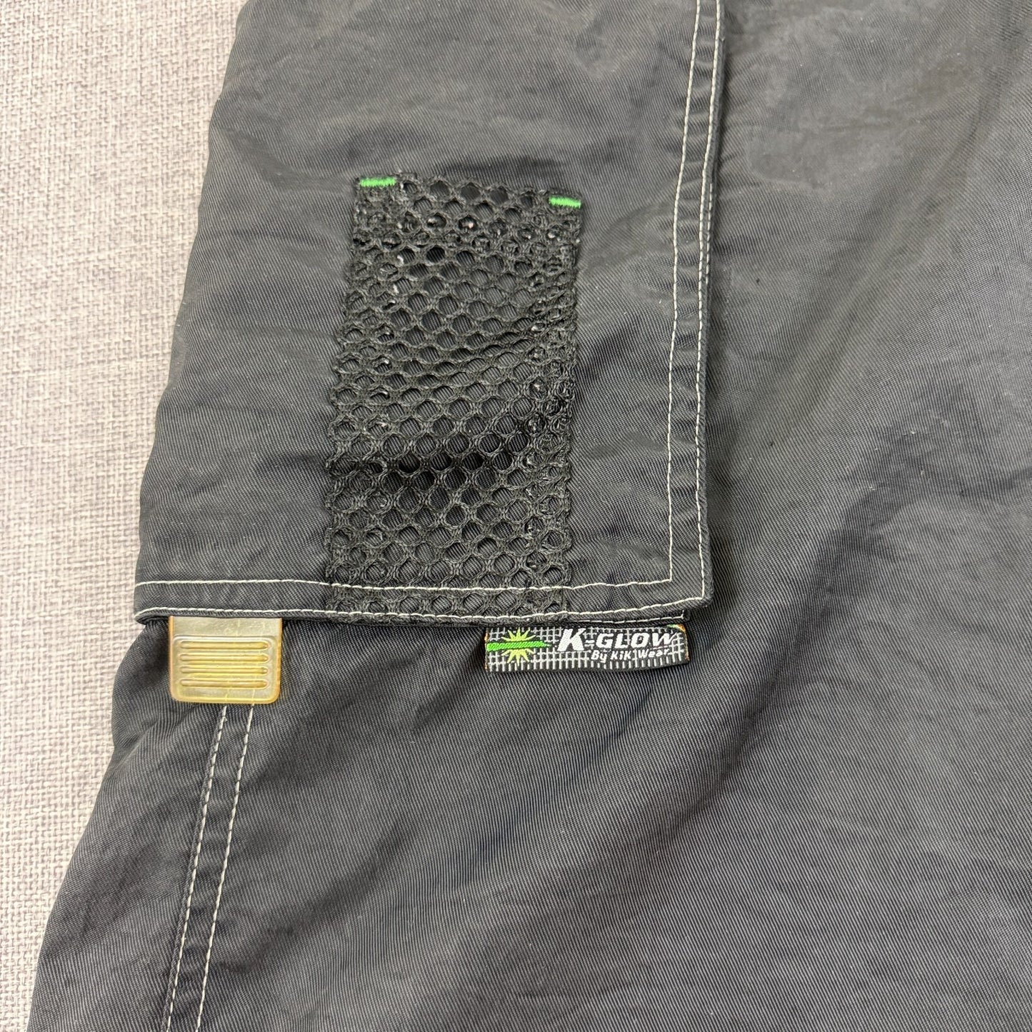 Vintage K-Glow by Kik Wear Black Nylon Cargo Pants Y2K Techwear Size M