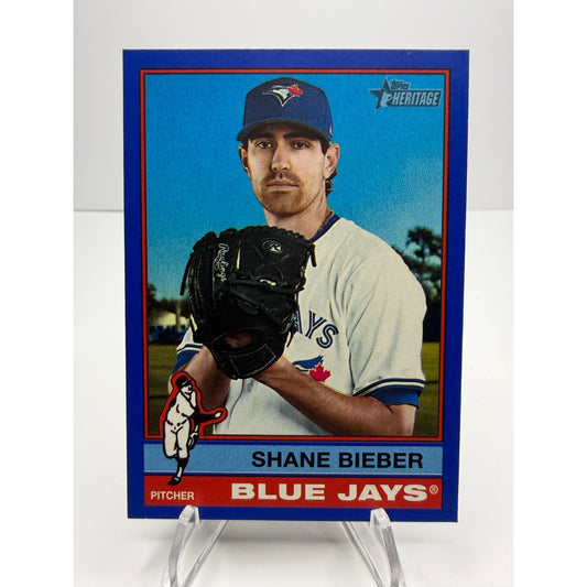 2025 Topps Heritage - Shane Bieber Blue Border #609