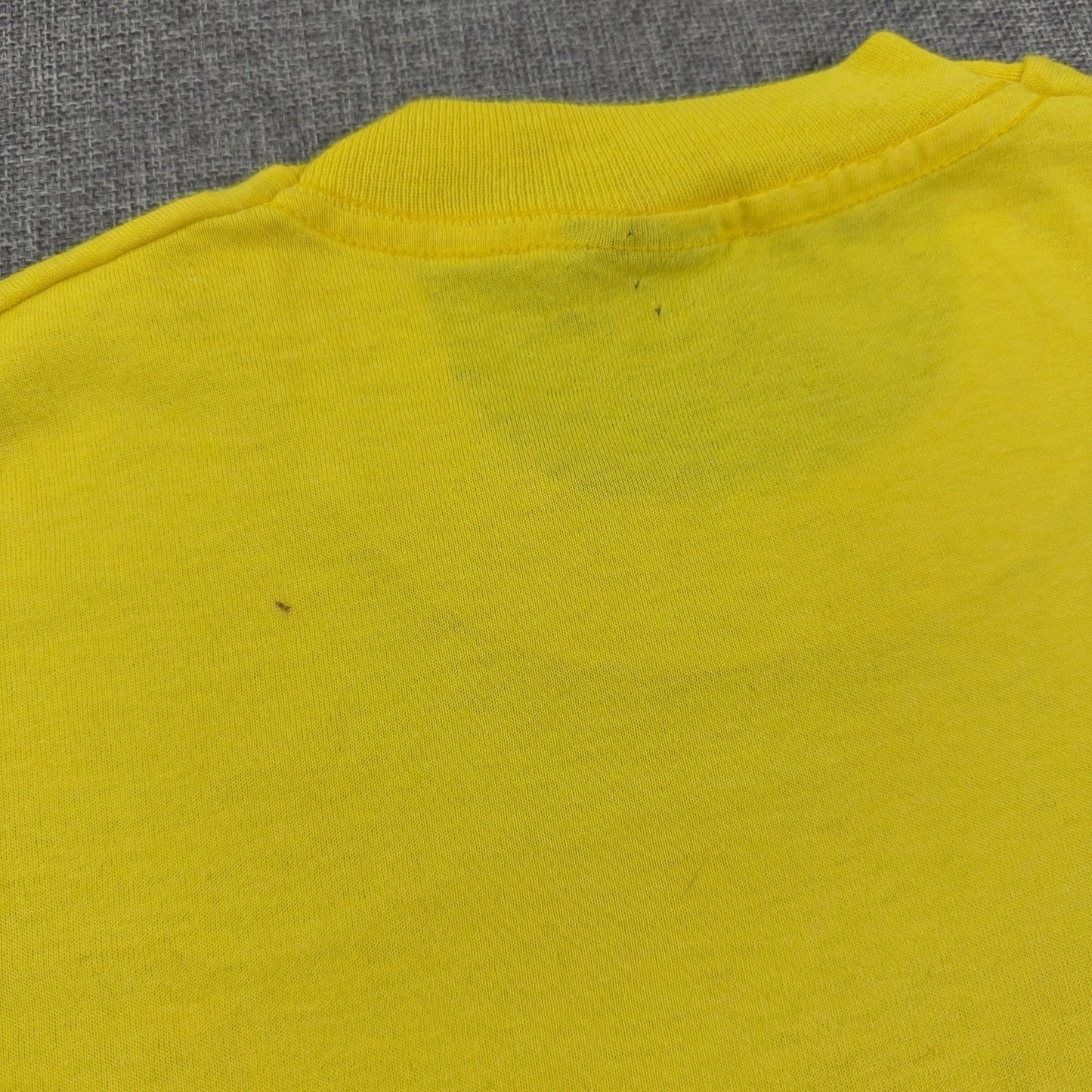 Vintage 90s Chemically Free Drug Awareness T-Shirt Yellow Size Small Pro Sober