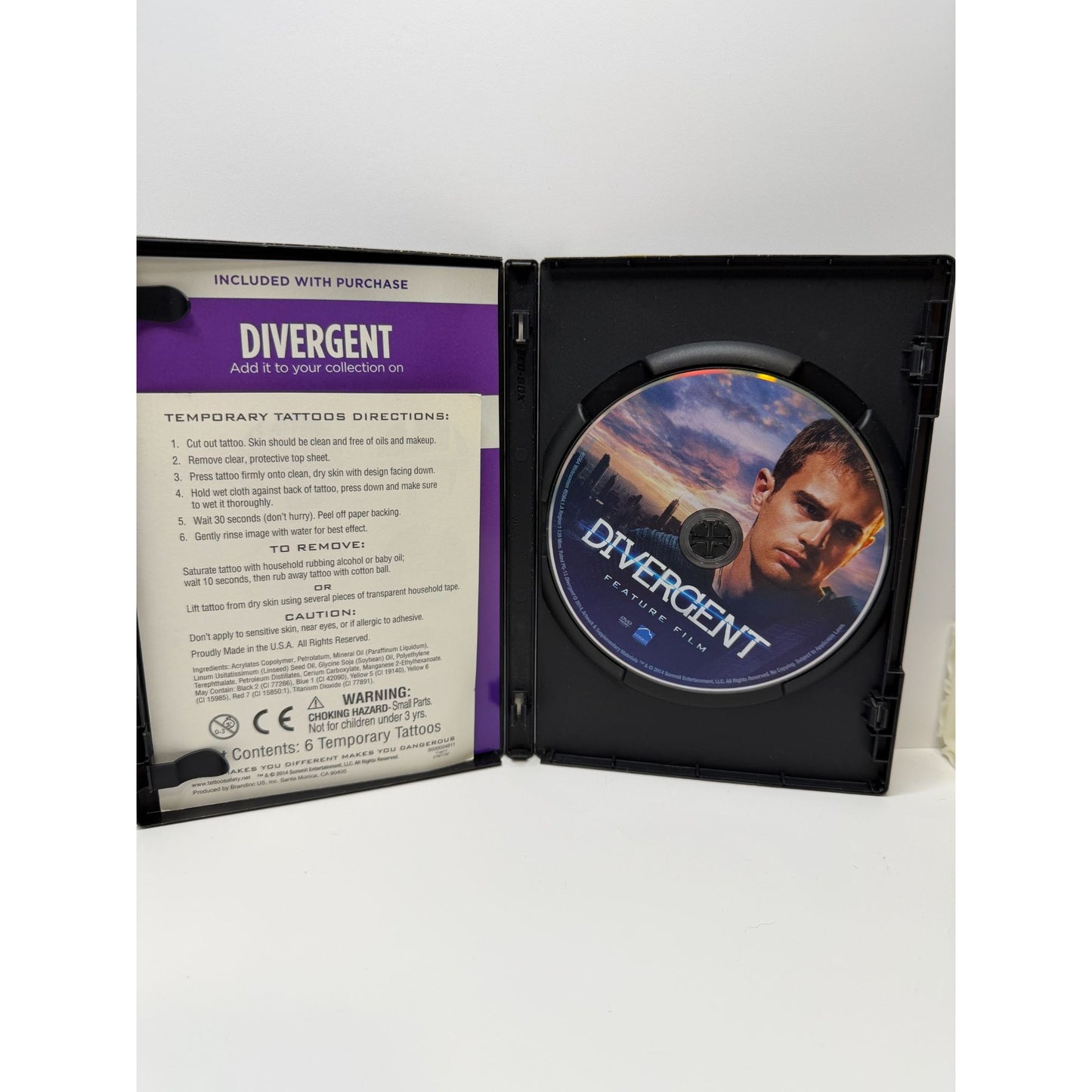 Divergent DVD + Digital Slipcover