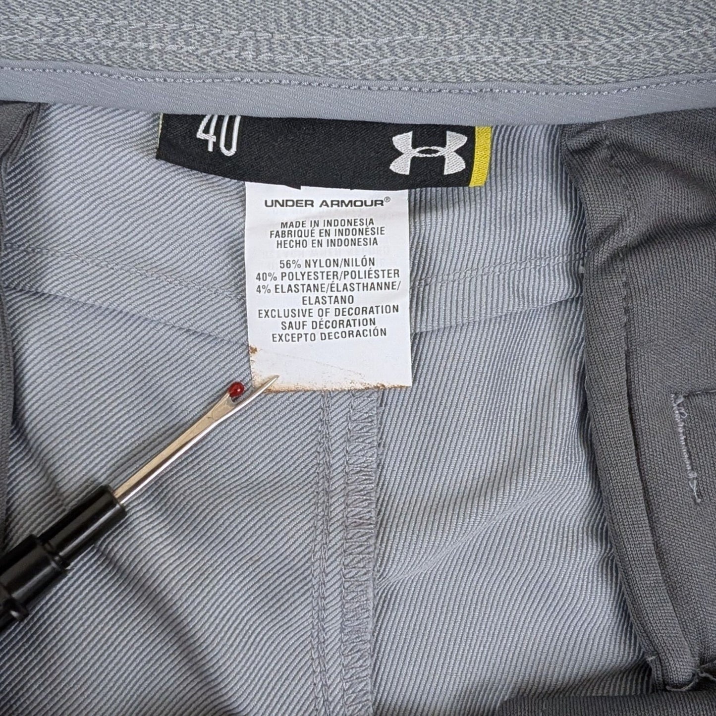 Under Armour Golf Shorts Gray Size 40 HeatGear Lightweight Stretch Nylon Blend
