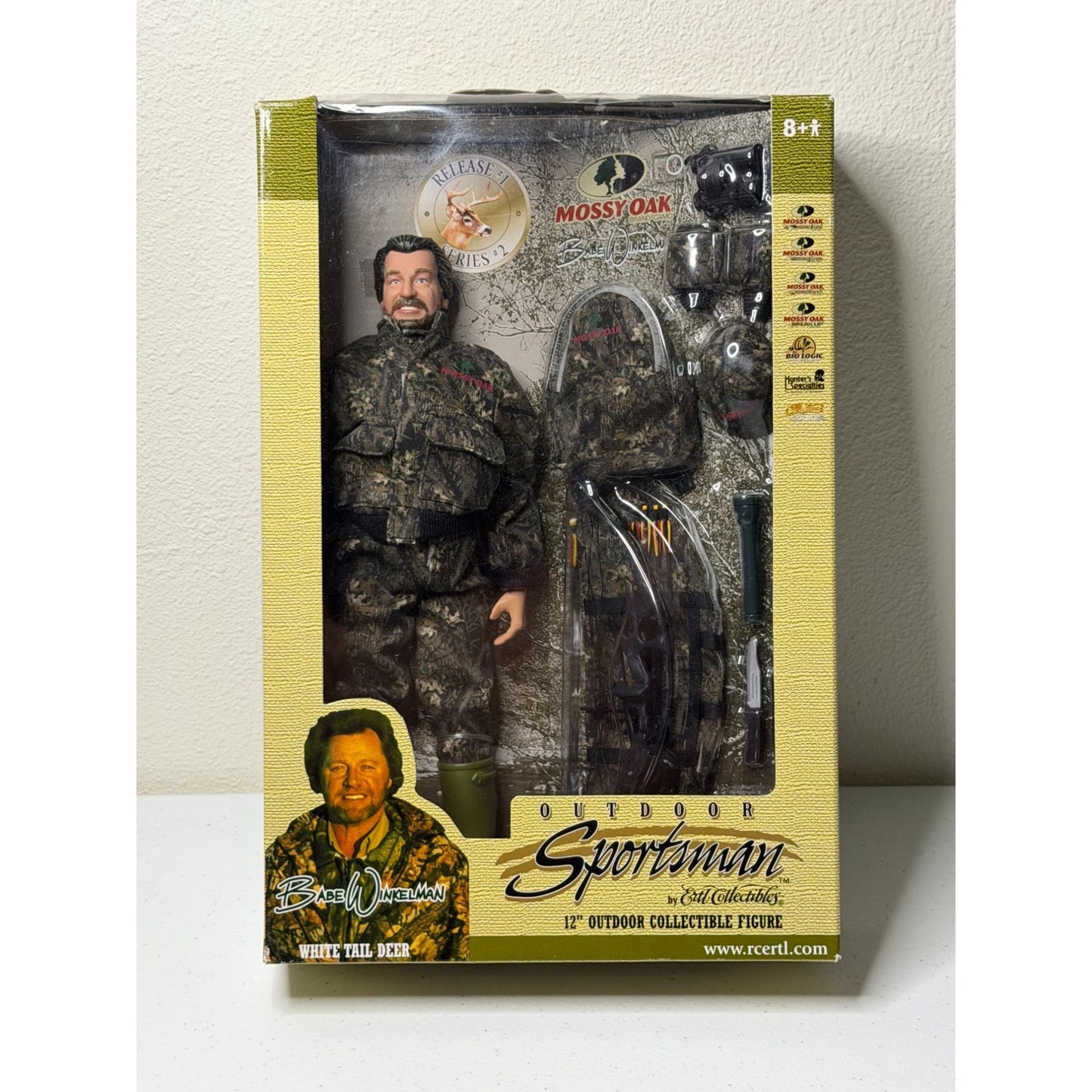 Ertl Outdoor Sportsman 12" Figure Babe Winkelman White Tail Deer Series 2 NIB