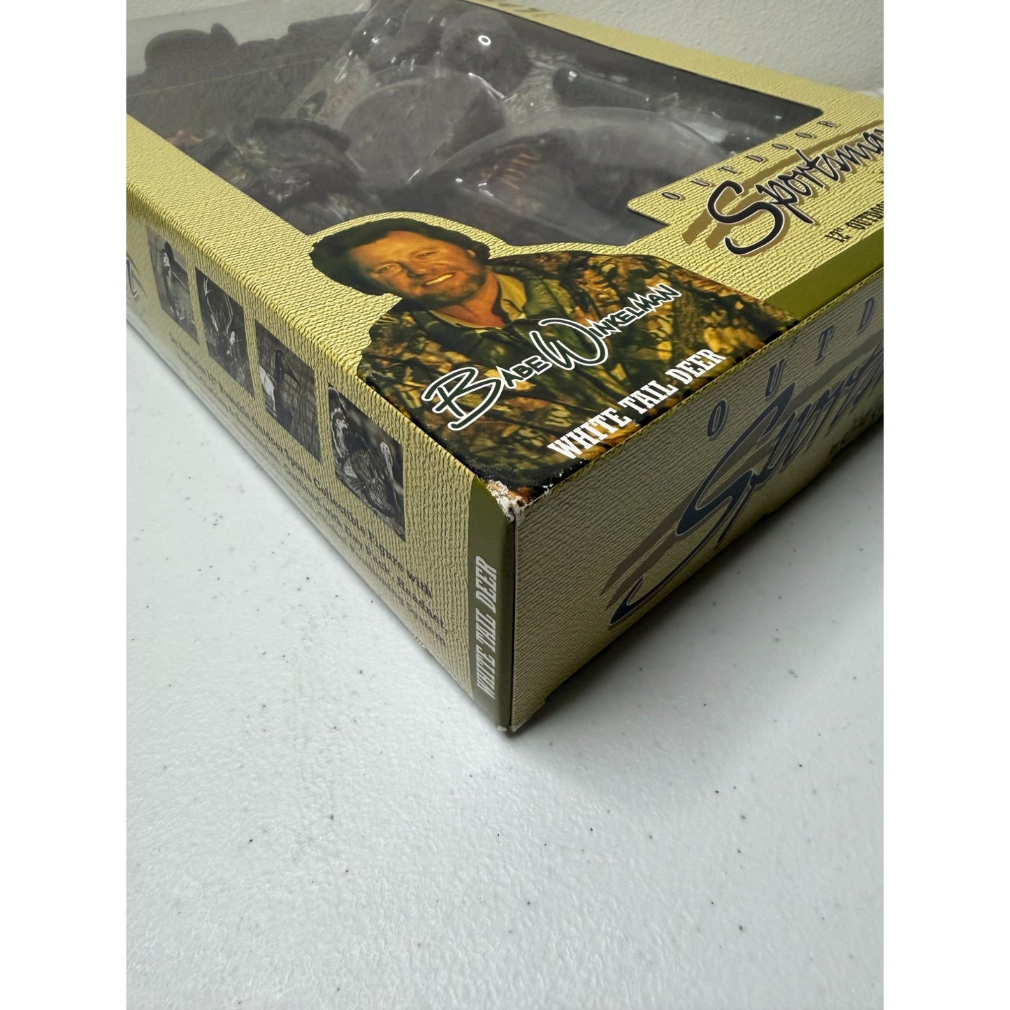 Ertl Outdoor Sportsman 12" Figure Babe Winkelman White Tail Deer Series 2 NIB