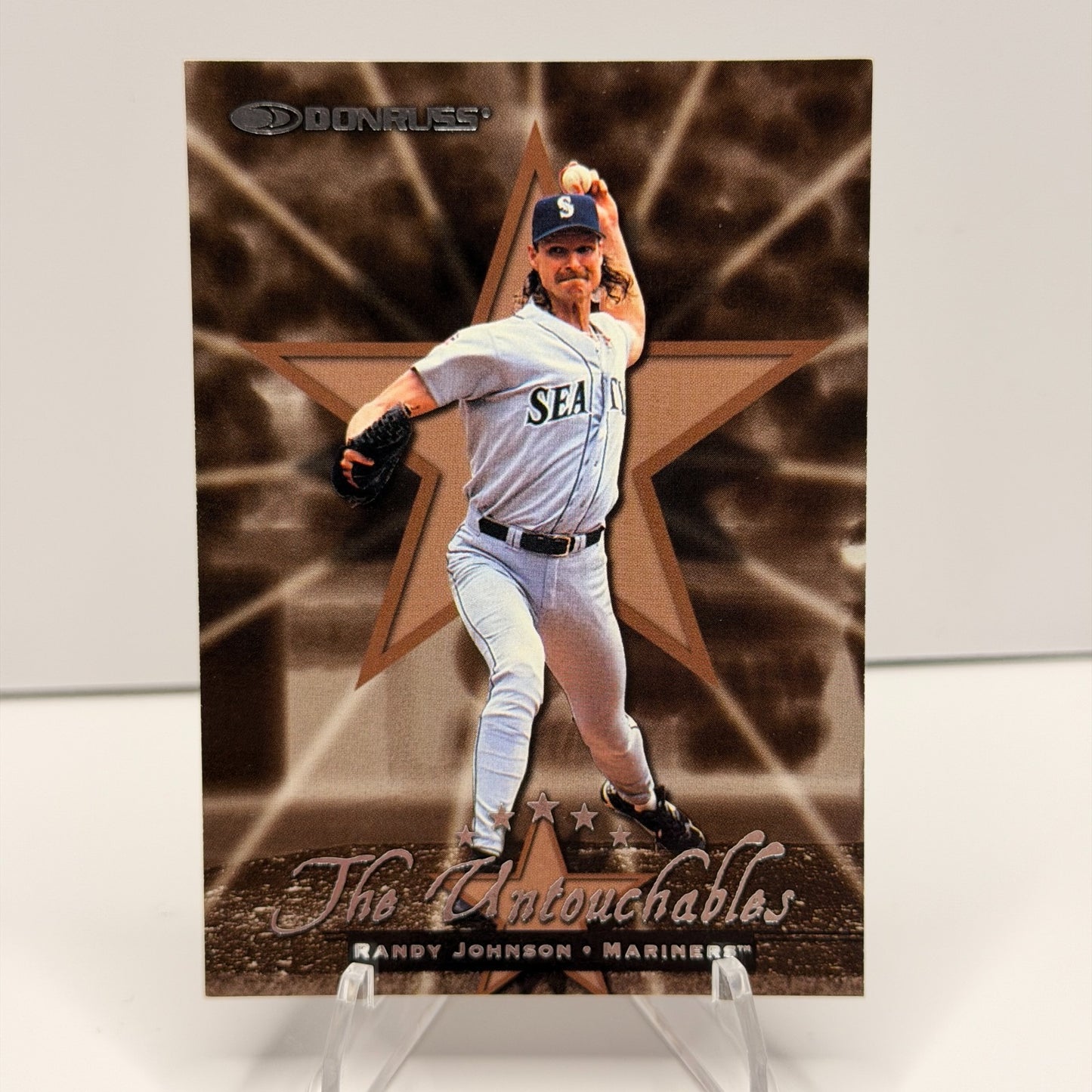 1998 Donruss - The Untouchables Randy Johnson #383