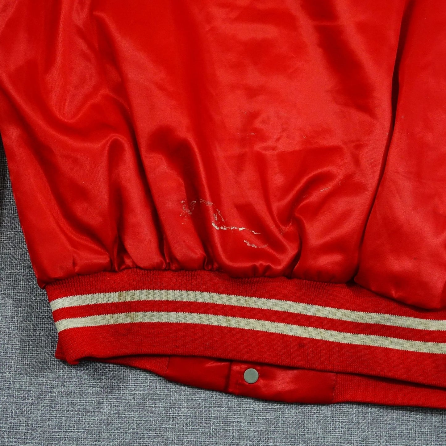 Vintage 80s TGI Friday's Red Satin Bomber Jacket - Size M