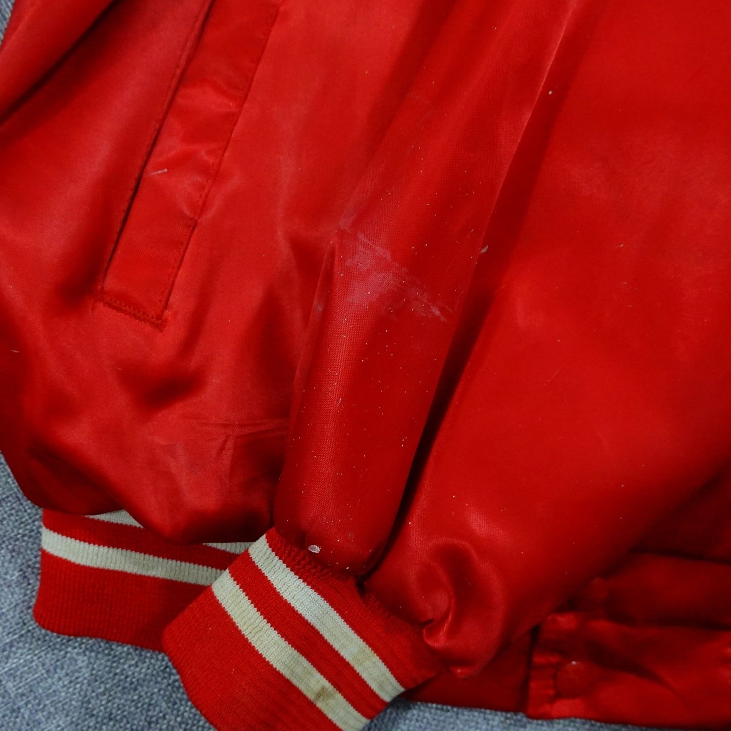 Vintage 80s TGI Friday's Red Satin Bomber Jacket - Size M