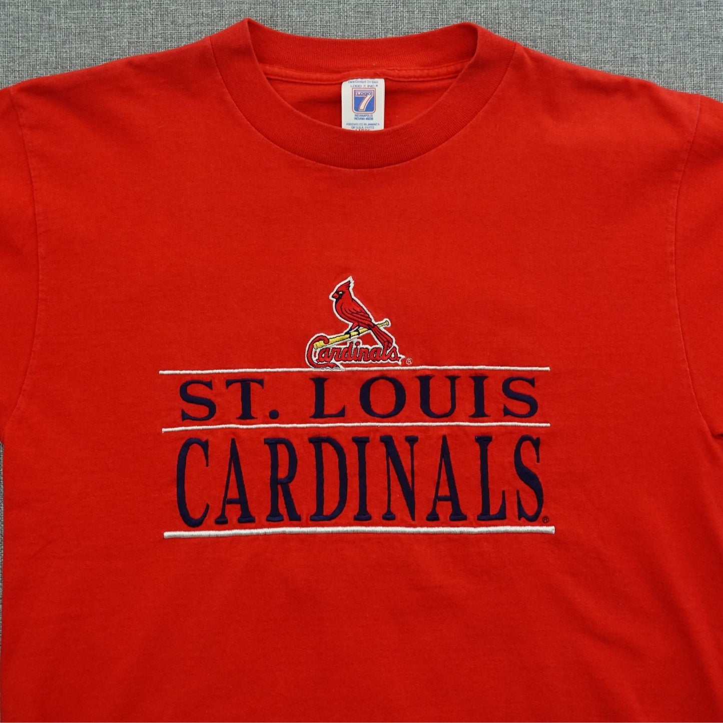 Vintage 90's St. Louis Cardinals T-Shirt Size Medium Red Embroidered Logo 7 Tee