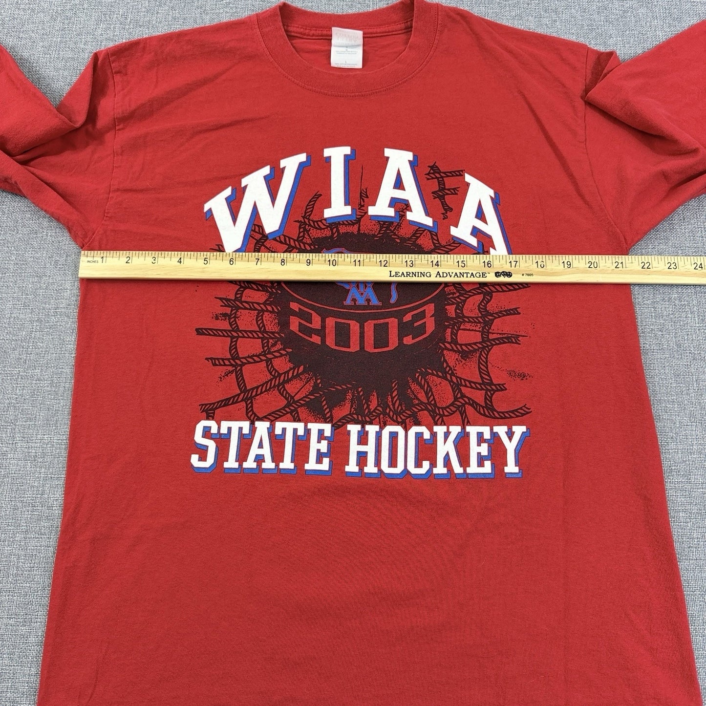 Vintage WIAA State 2003 Boys Hockey Tournament T-Shirt Long Sleeve Red Size M/L